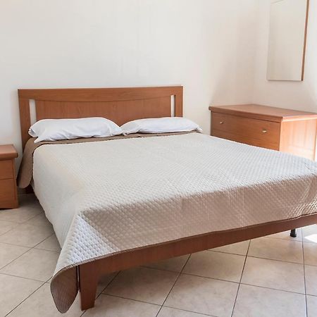 S130 - Sirolo, deliziosa villetta con terrazzo Esterno foto