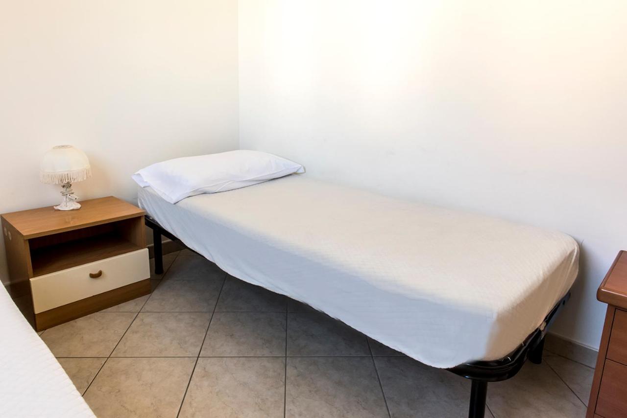 S130 - Sirolo, deliziosa villetta con terrazzo Esterno foto