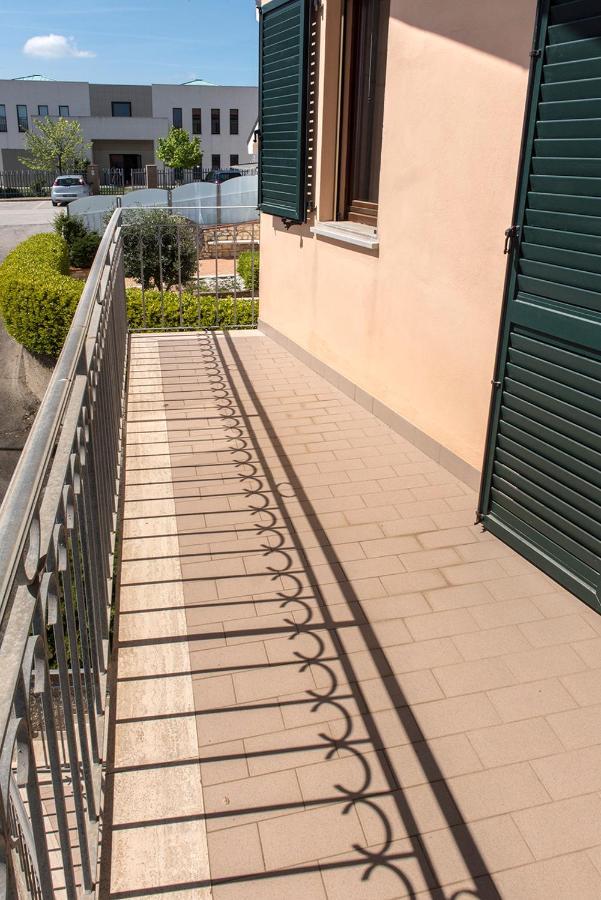 S130 - Sirolo, deliziosa villetta con terrazzo Esterno foto