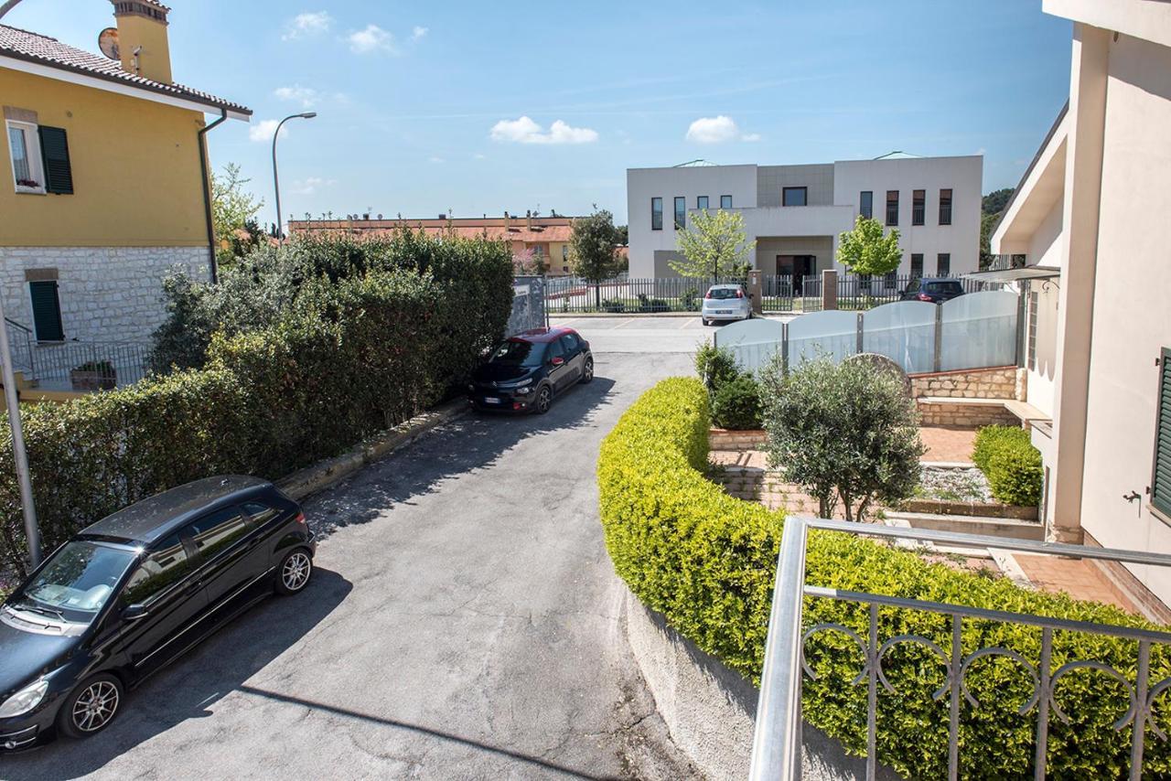 S130 - Sirolo, deliziosa villetta con terrazzo Esterno foto