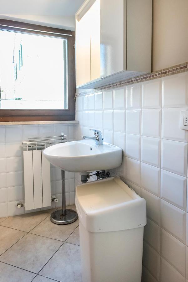 S130 - Sirolo, deliziosa villetta con terrazzo Esterno foto